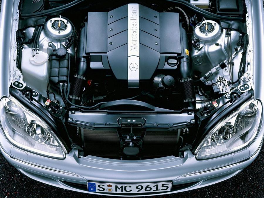  Mercedes-Benz S500 4Matic 2002 года  (фото 7 из 23)